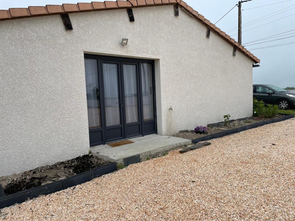 Petite Maison En Pleine Campagne Labastide-Gabausse Εξωτερικό φωτογραφία