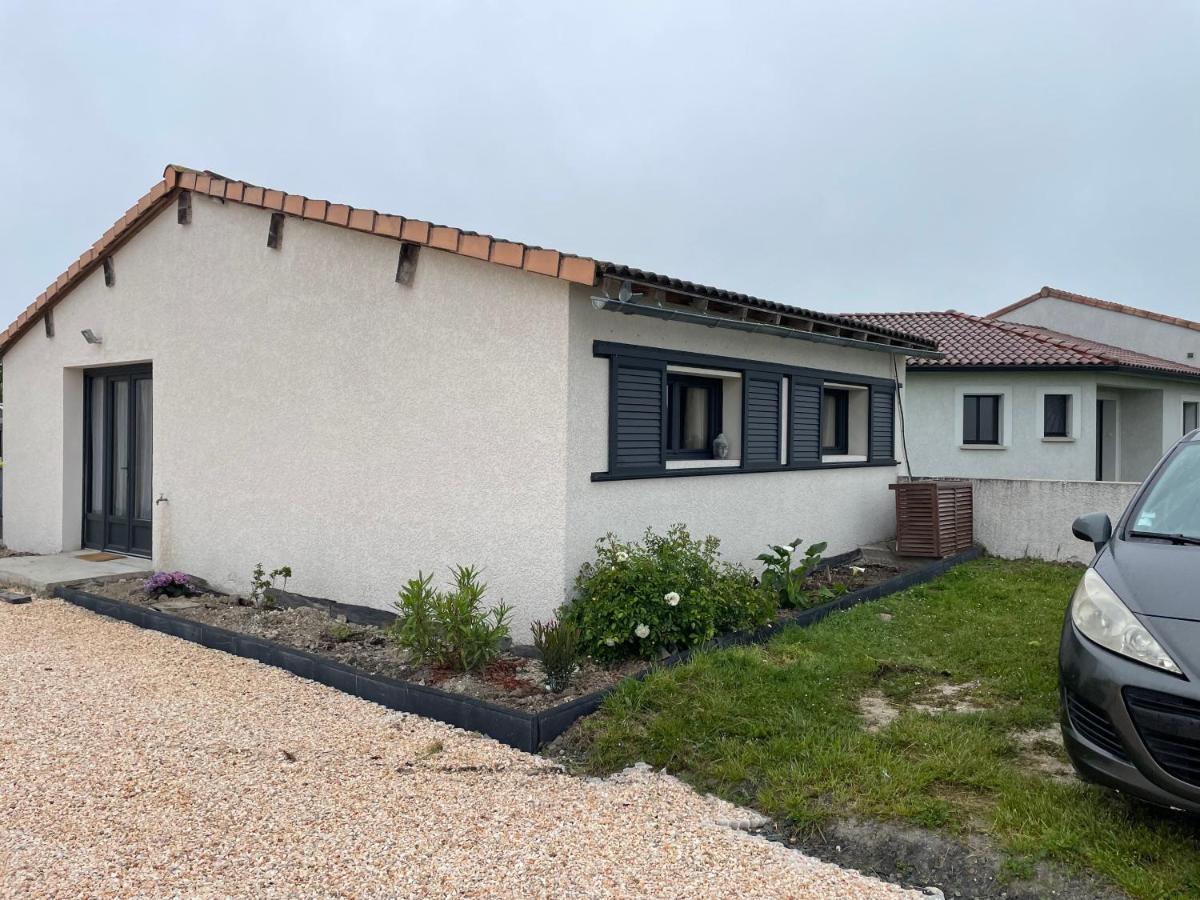 Petite Maison En Pleine Campagne Labastide-Gabausse Εξωτερικό φωτογραφία